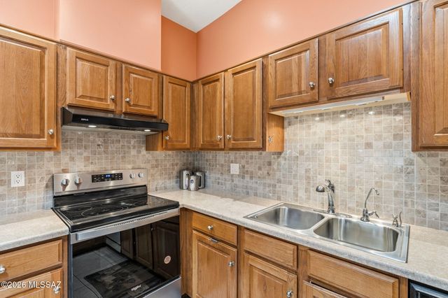 706 W Rushwood Drive, Tucson, AZ 85704