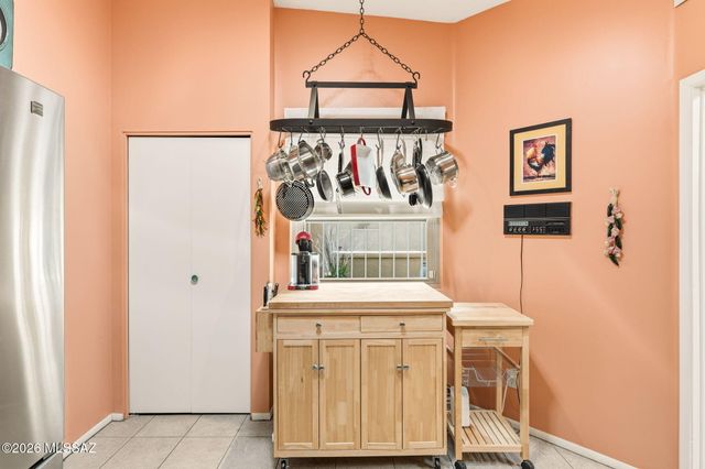 706 W Rushwood Drive, Tucson, AZ 85704