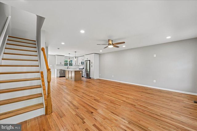 6153 LES DORSON LN, Alexandria, VA 22315