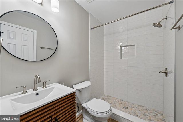 6153 LES DORSON LN, Alexandria, VA 22315