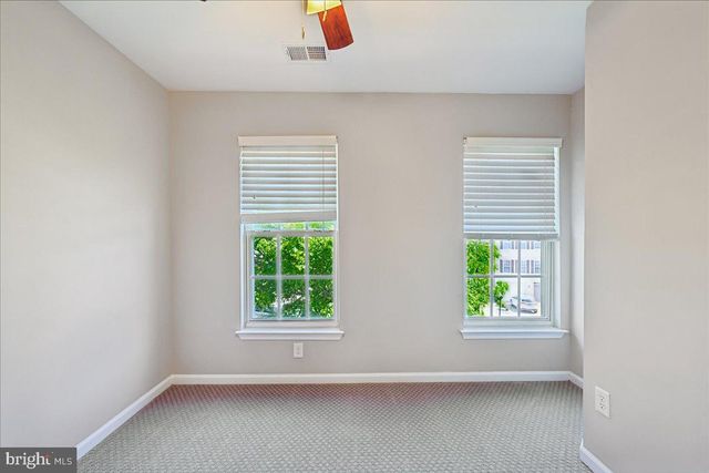 6153 LES DORSON LN, Alexandria, VA 22315