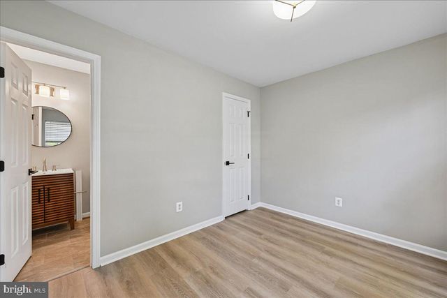 6153 LES DORSON LN, Alexandria, VA 22315