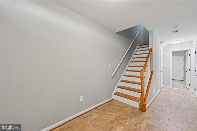 6153 LES DORSON LN, Alexandria, VA 22315