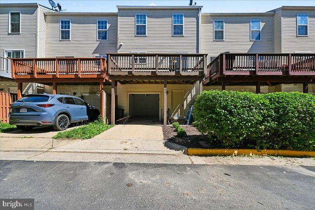 6153 LES DORSON LN, Alexandria, VA 22315