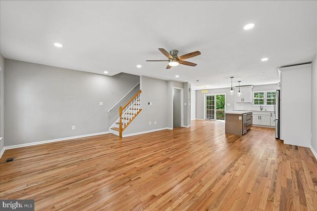 6153 LES DORSON LN, Alexandria, VA 22315