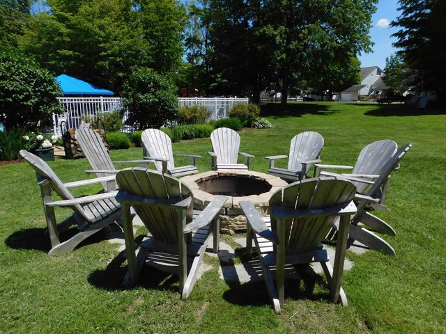 327 Bridges Resort Circle # 45, Warren, VT 05674