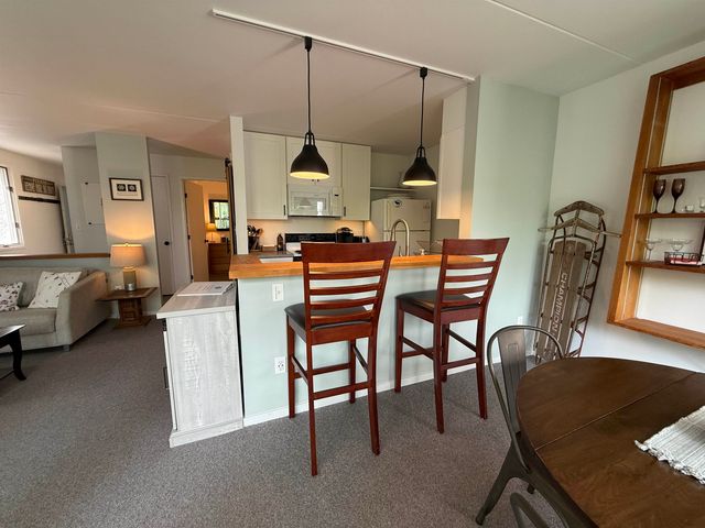 327 Bridges Resort Circle # 45, Warren, VT 05674