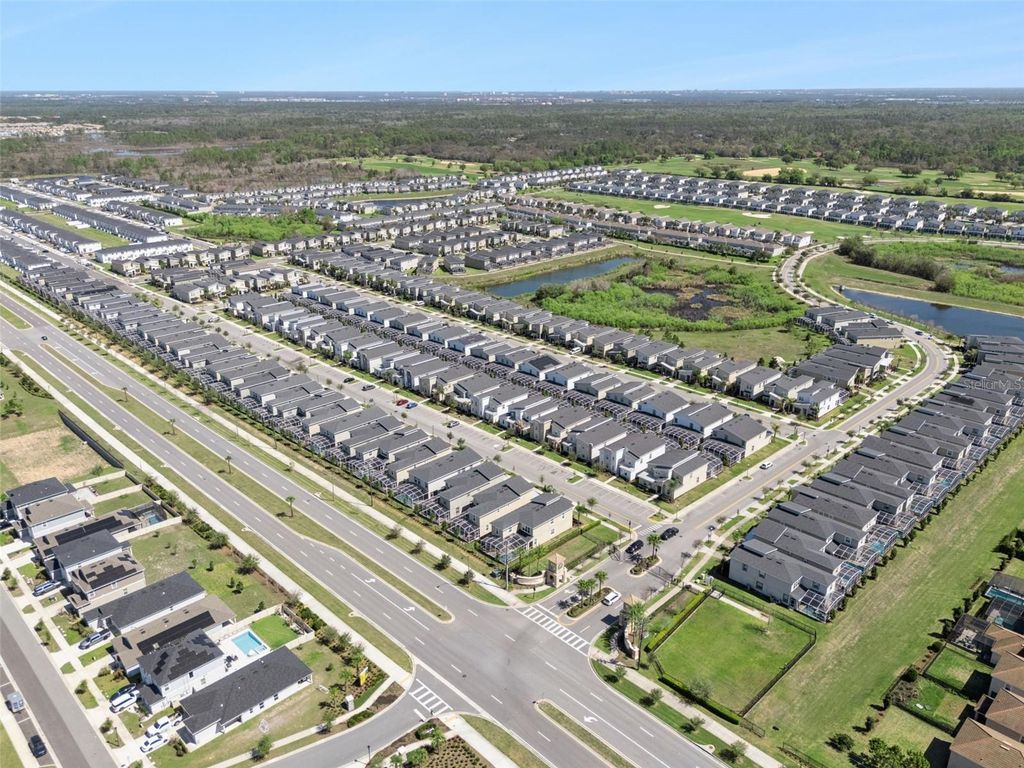 Image 36 of property listing at 830 STICKS STREET, Davenport, FL 33896