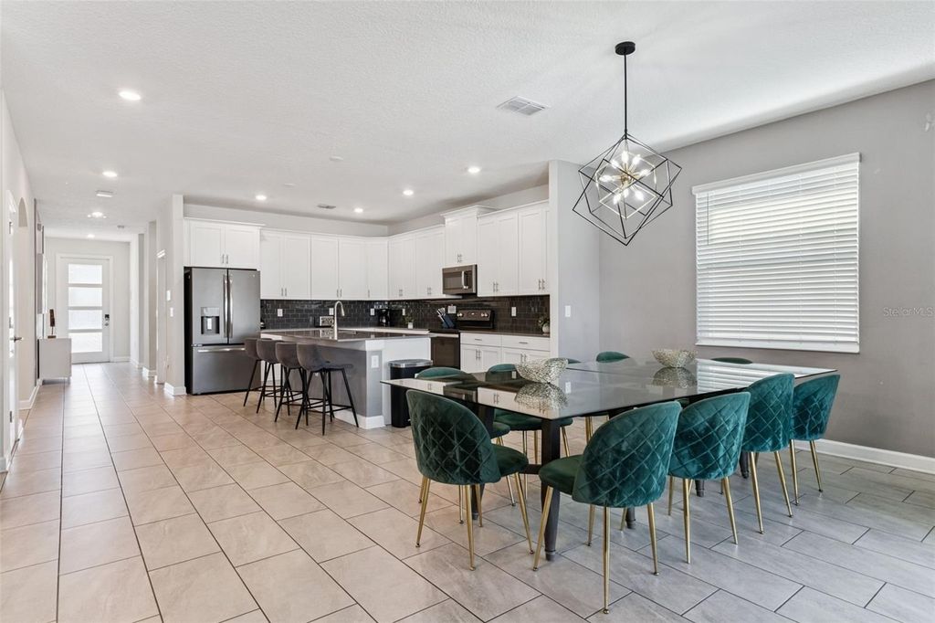 Image 7 of property listing at 830 STICKS STREET, Davenport, FL 33896