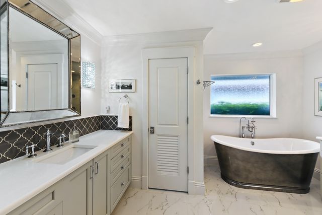 730 CAMINO LAKES Circle, Boca Raton, FL 33486