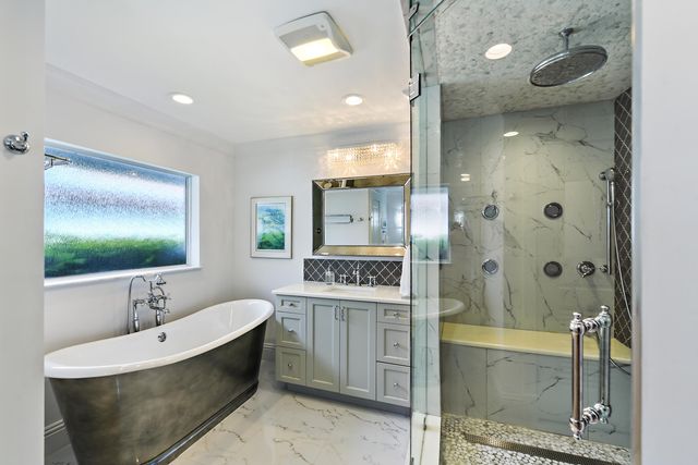 730 CAMINO LAKES Circle, Boca Raton, FL 33486