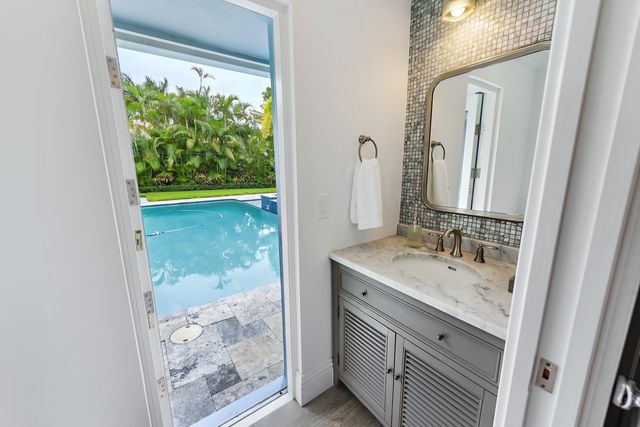 730 CAMINO LAKES Circle, Boca Raton, FL 33486