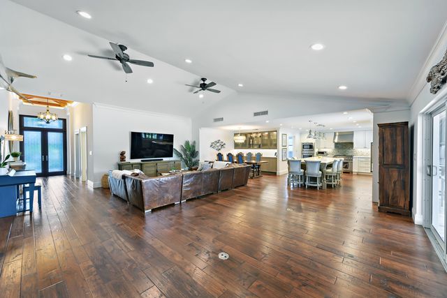 730 CAMINO LAKES Circle, Boca Raton, FL 33486