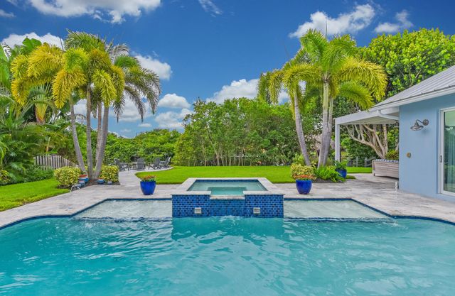 730 CAMINO LAKES Circle, Boca Raton, FL 33486