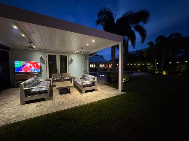 730 CAMINO LAKES Circle, Boca Raton, FL 33486