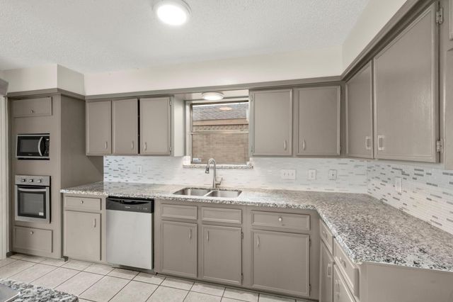 11718 Ridge Run Drive, Houston, TX 77064