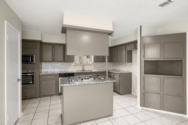 11718 Ridge Run Drive, Houston, TX 77064