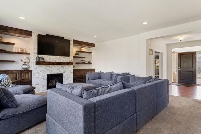18072 72nd Avenue N, Maple Grove, MN 55311