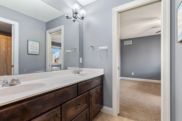 18072 72nd Avenue N, Maple Grove, MN 55311