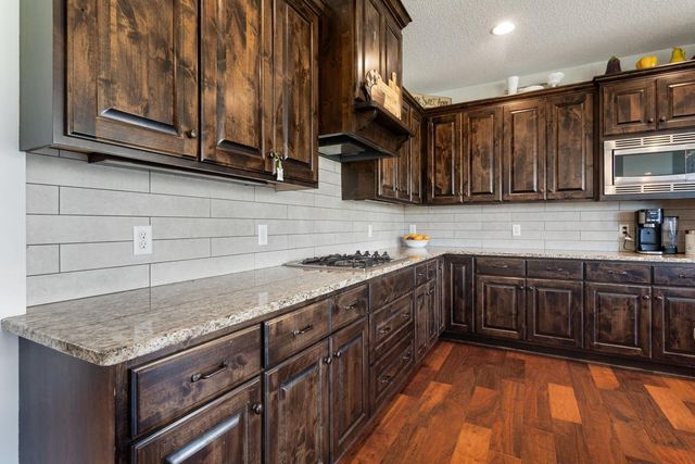 18072 72nd Avenue N, Maple Grove, MN 55311