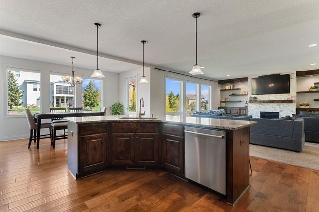 18072 72nd Avenue N, Maple Grove, MN 55311