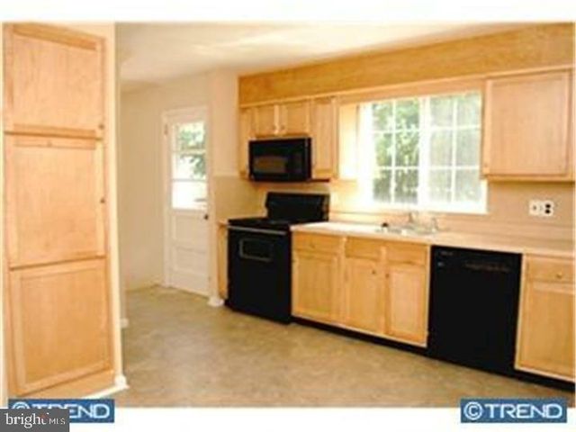 10 BINFORD LN, Wilmington, DE 19810