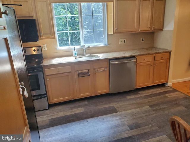 10 BINFORD LN, Wilmington, DE 19810