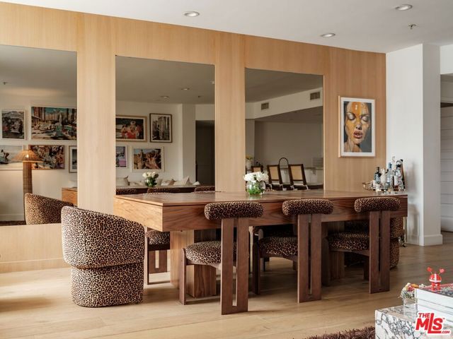 10648 Woodbridge Street 306, Toluca Lake, CA 91602