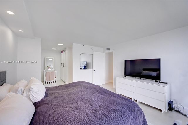 17500 N Bay Rd S405, Sunny Isles Beach, FL 33160