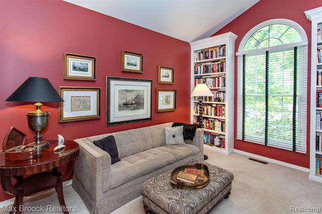 4741 Woodbine Circle, West Bloomfield, MI 48323