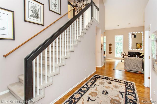 4741 Woodbine Circle, West Bloomfield, MI 48323