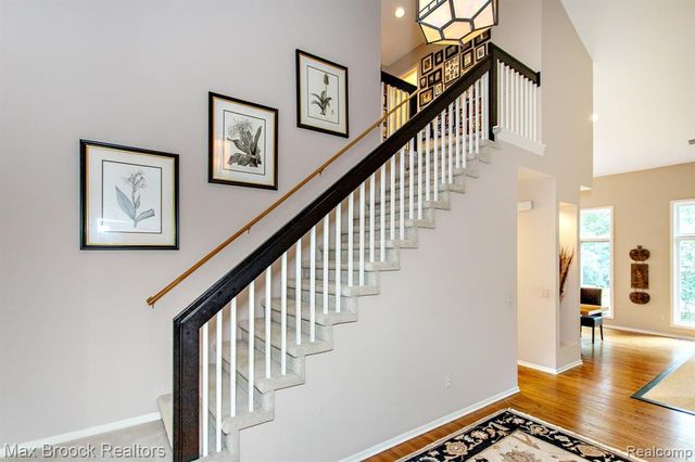 4741 Woodbine Circle, West Bloomfield, MI 48323