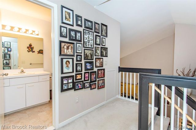 4741 Woodbine Circle, West Bloomfield, MI 48323