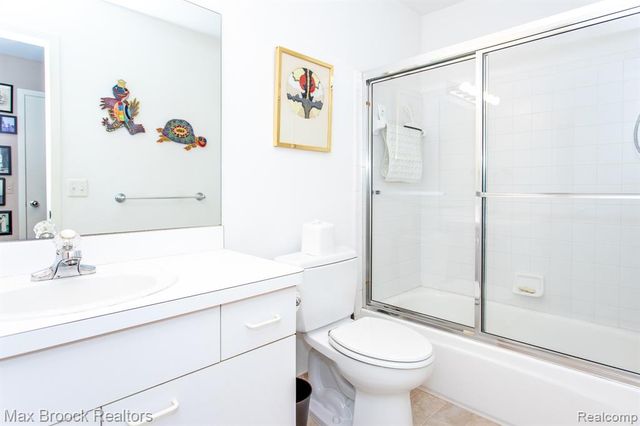 4741 Woodbine Circle, West Bloomfield, MI 48323
