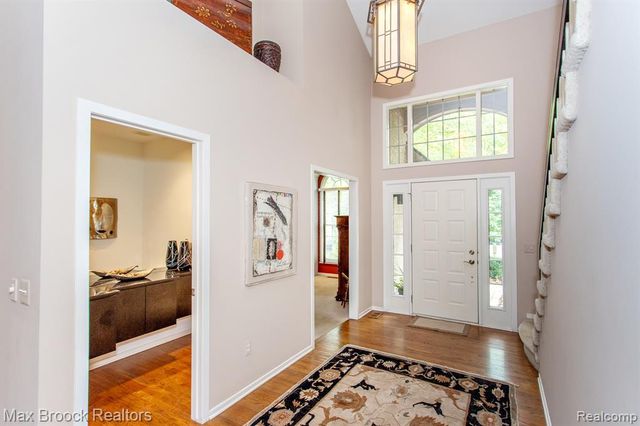 4741 Woodbine Circle, West Bloomfield, MI 48323