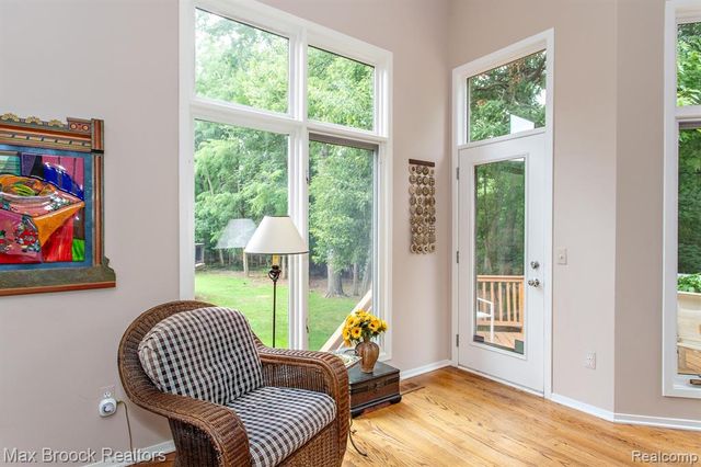 4741 Woodbine Circle, West Bloomfield, MI 48323