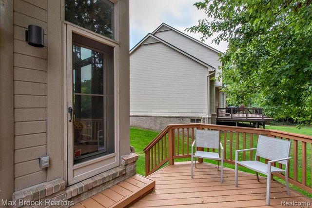 4741 Woodbine Circle, West Bloomfield, MI 48323