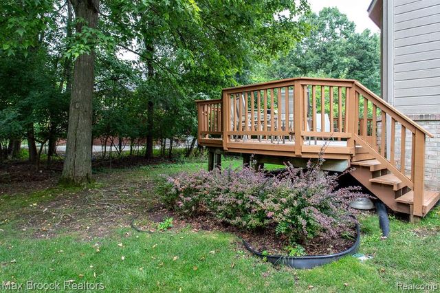 4741 Woodbine Circle, West Bloomfield, MI 48323