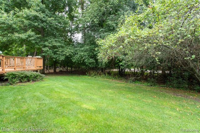 4741 Woodbine Circle, West Bloomfield, MI 48323