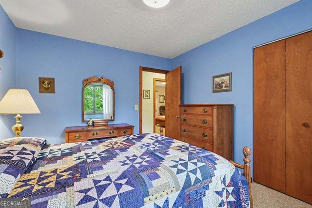 24 Taylor Valley Road, Clayton, GA 30525