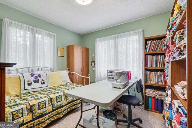 24 Taylor Valley Road, Clayton, GA 30525