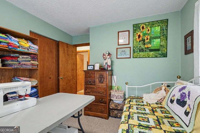 24 Taylor Valley Road, Clayton, GA 30525