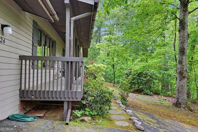24 Taylor Valley Road, Clayton, GA 30525