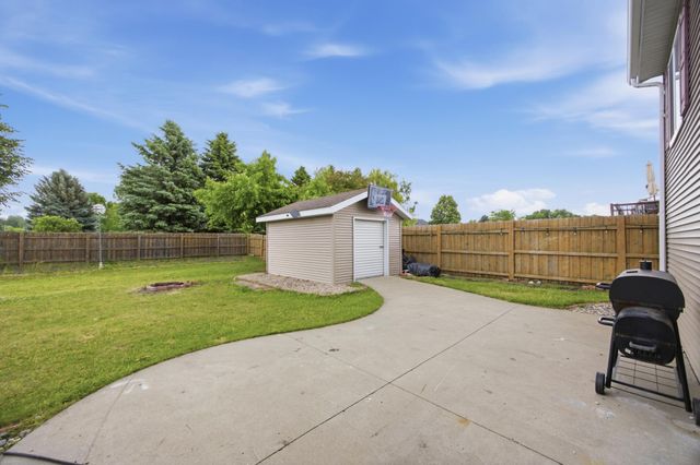 3002 34th Street S, Moorhead, MN 56560
