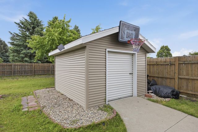 3002 34th Street S, Moorhead, MN 56560