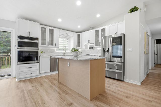 3002 34th Street S, Moorhead, MN 56560