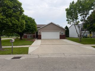 3002 34th Street S, Moorhead, MN 56560