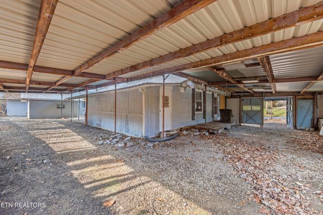 1037 Foust Carney Rd, Powell, TN 37849