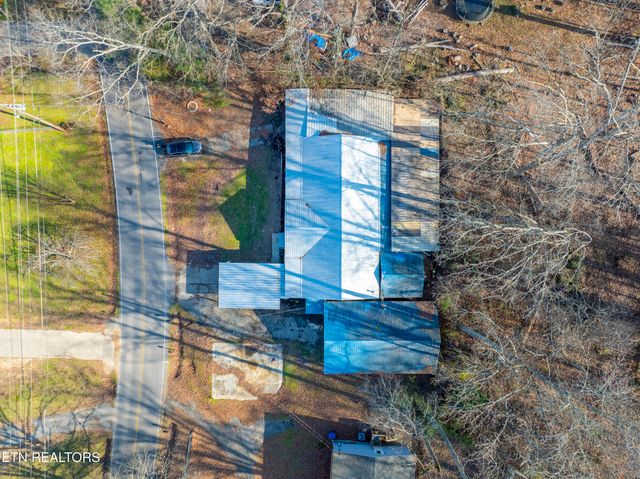 1037 Foust Carney Rd, Powell, TN 37849