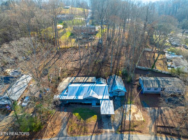 1037 Foust Carney Rd, Powell, TN 37849